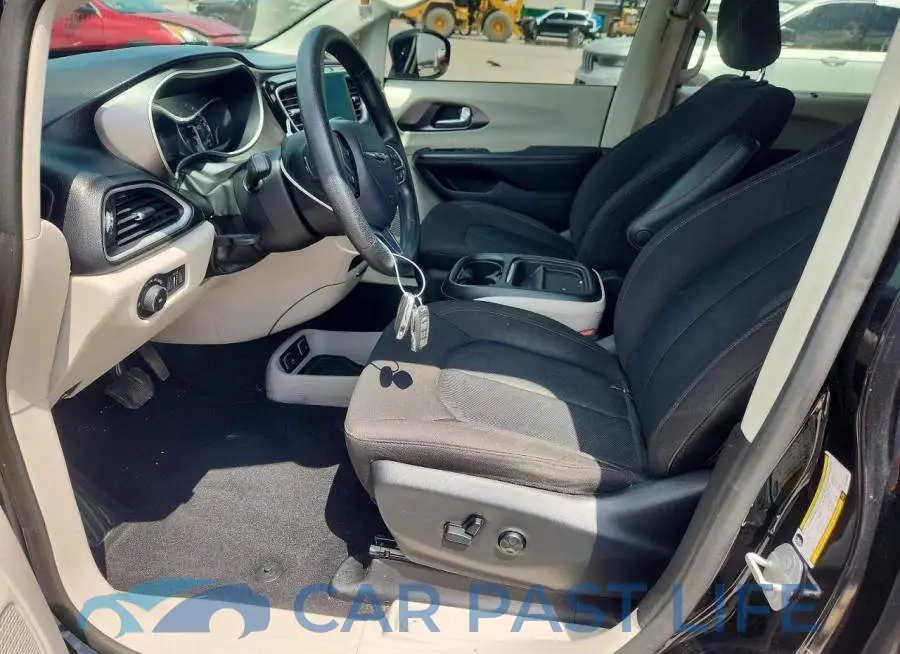 2C4RC1FG7LR148004# 7