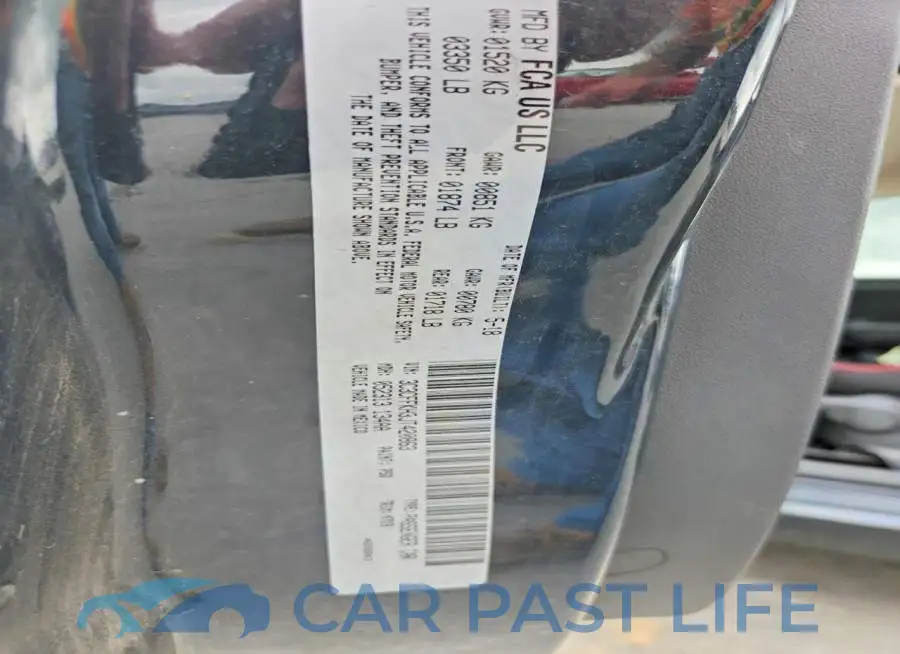 3C3CFFKH3JT420863# 12