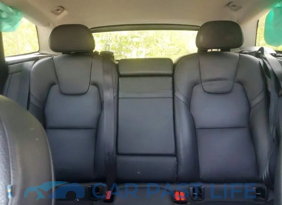 YV4102RK5J1031757# 10