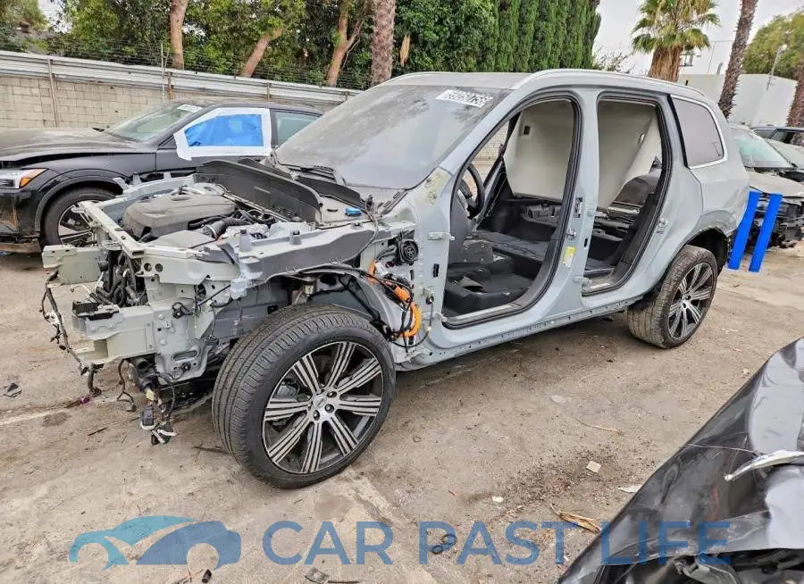 YV4H60PJ3S1296884# 1