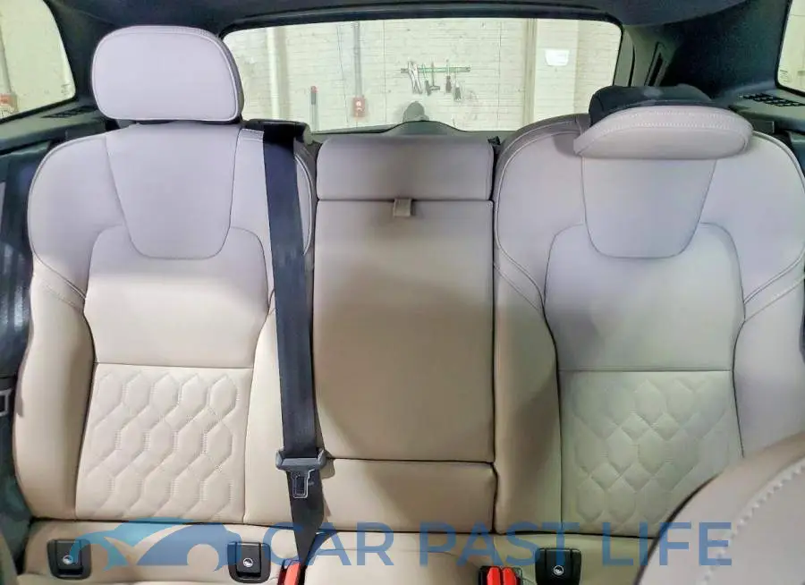 YV4H60RJ0T1406434# 10