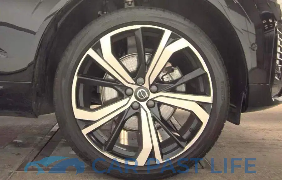 YV4L12RM5R1801281# 12