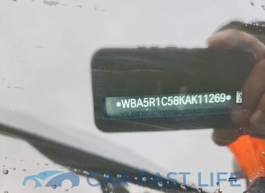 WBA5R1C58KAK11269# 12