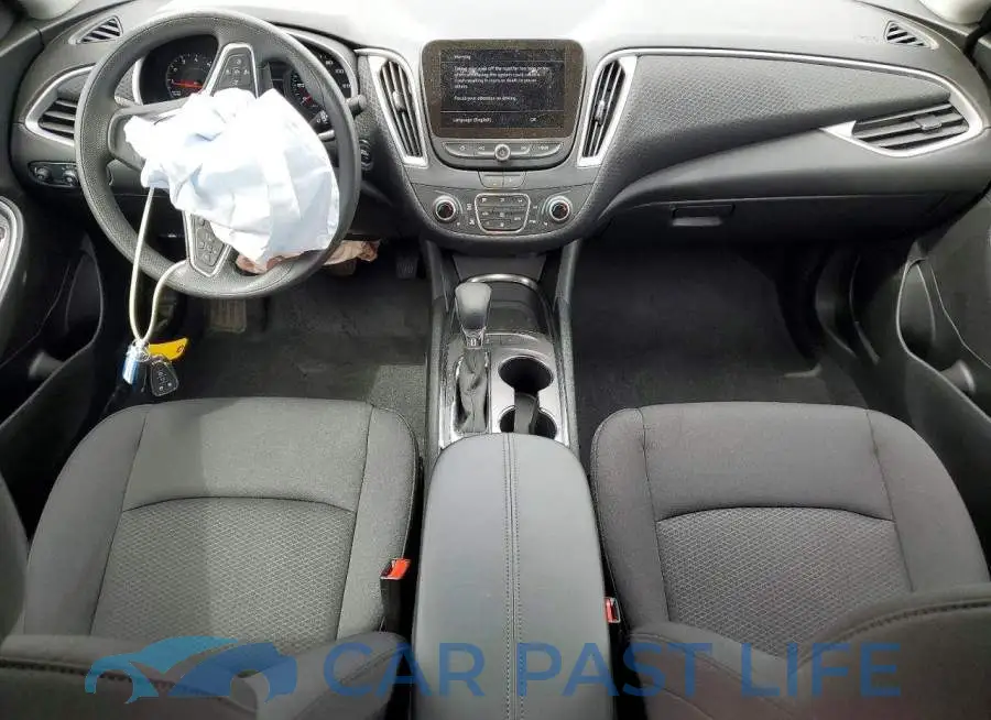 1G1ZD5ST8SF123649# 8