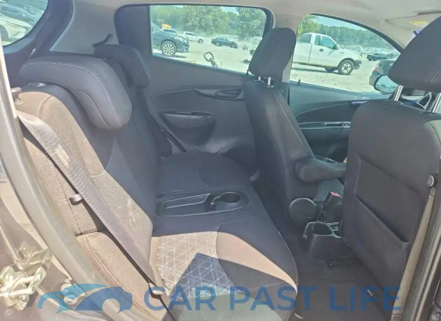 KL8CD6SAXKC701472# 10