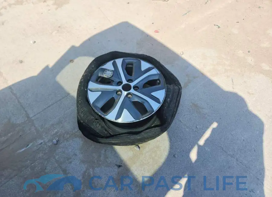 KNDCC3LG2N5159949# 13