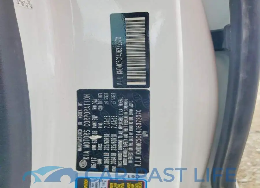 KNDMC5C14J6372370# 13