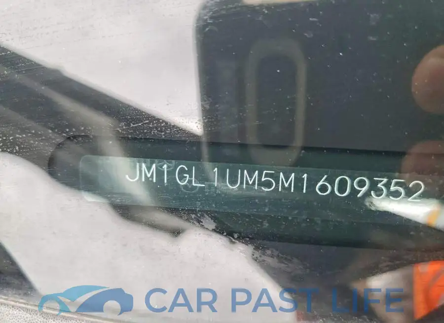 JM1GL1UM5M1609352# 12