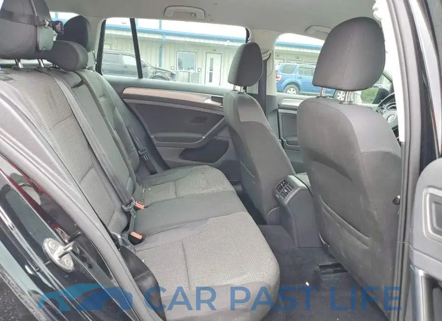 3VW017AU6HM511774# 10