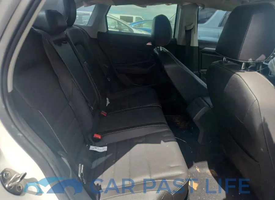 3VW7M7BU5NM018216# 10