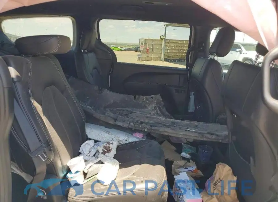 2C4RC1BG5SR614307# 11