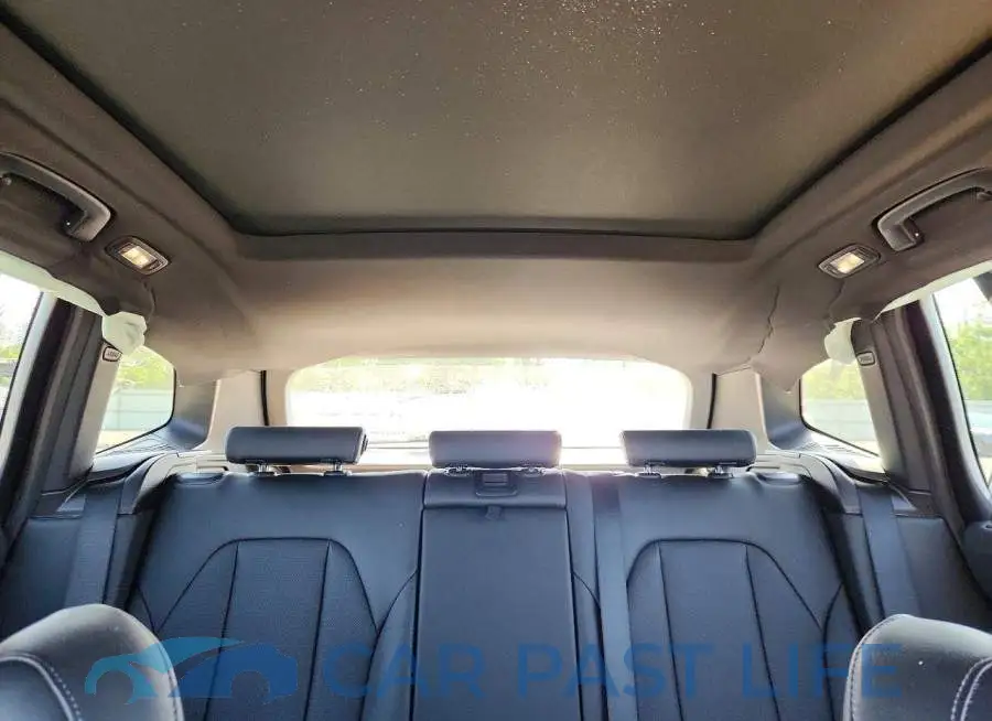 5UX53DP09R9V39606# 10