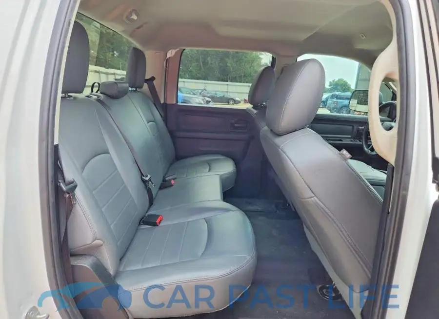 3C6UR5CJ2HG612563# 10