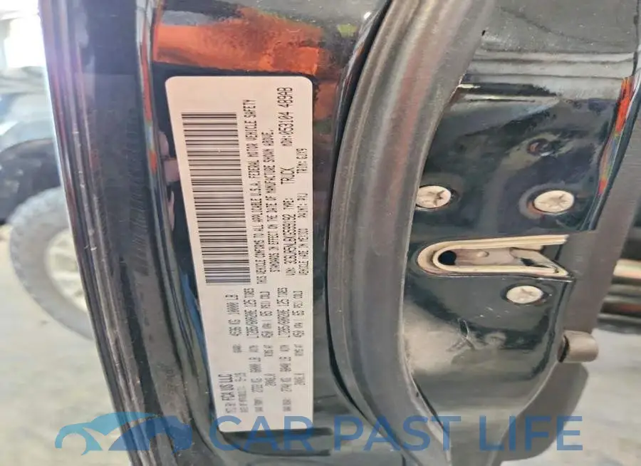 3C6UR5NL6KG599192# 12