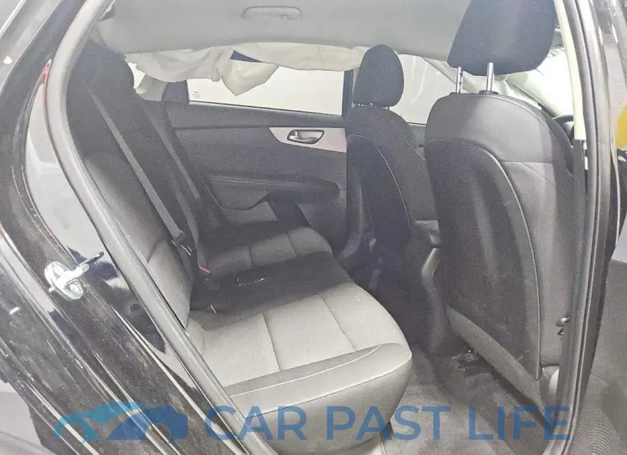 3KPF24AD0PE550779# 10