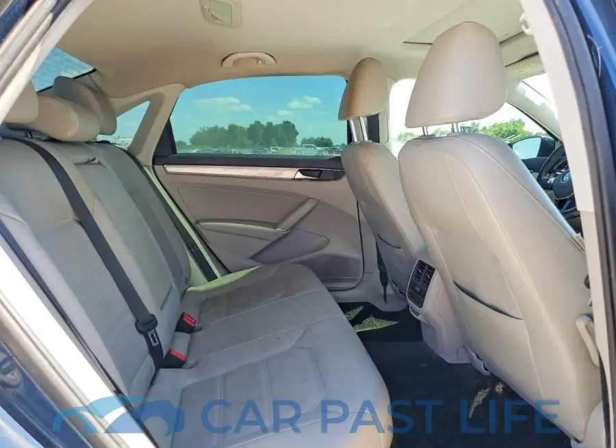 1VWLA7A36KC010140# 10