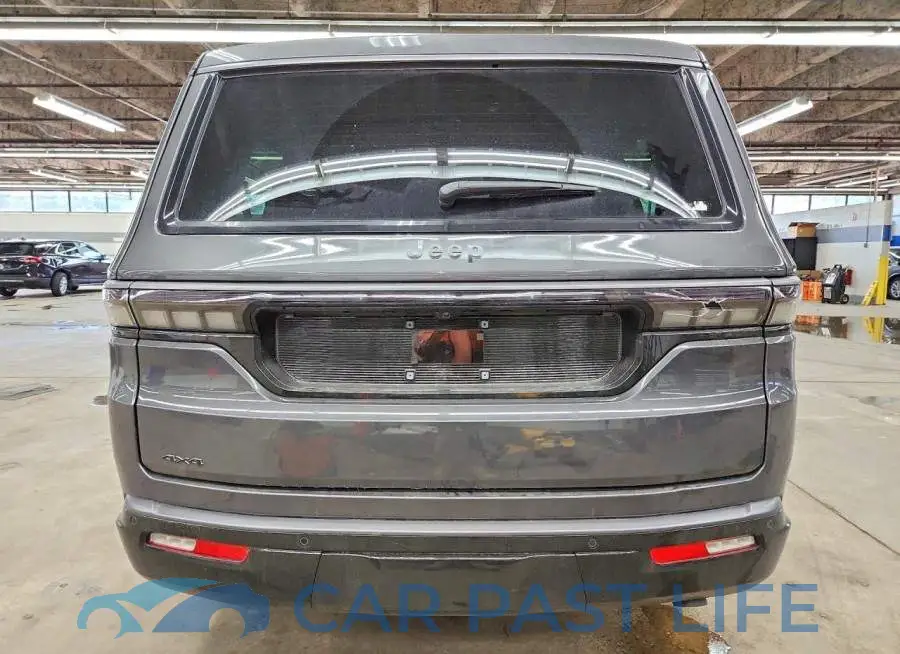 1C4SJVBP2TS181270# 6