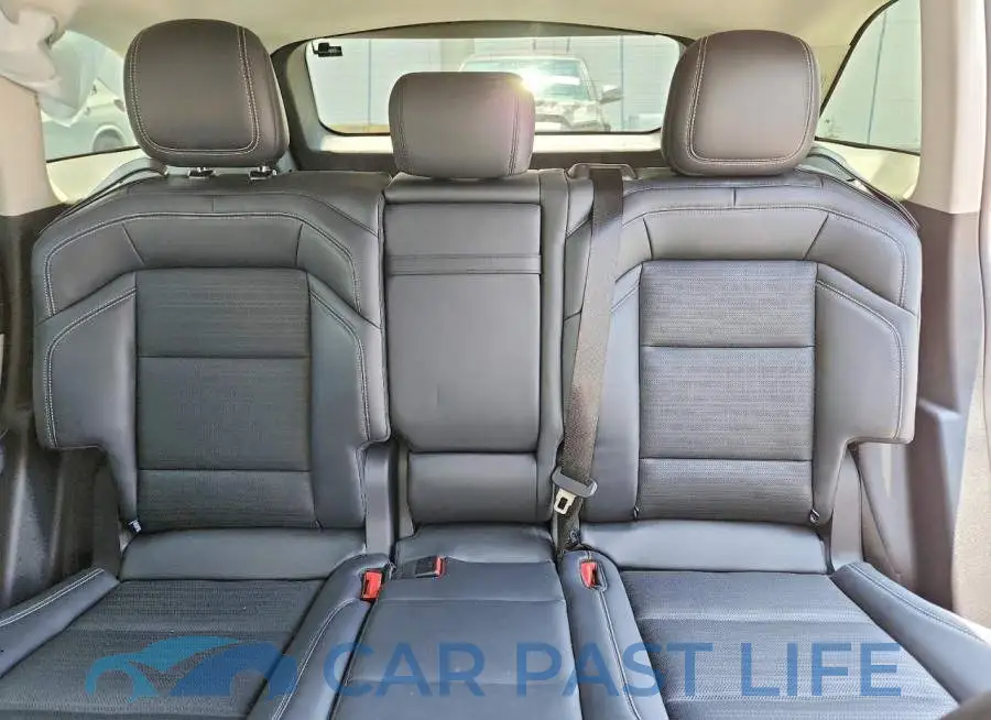 5LMPJ8K44RJ792101# 10