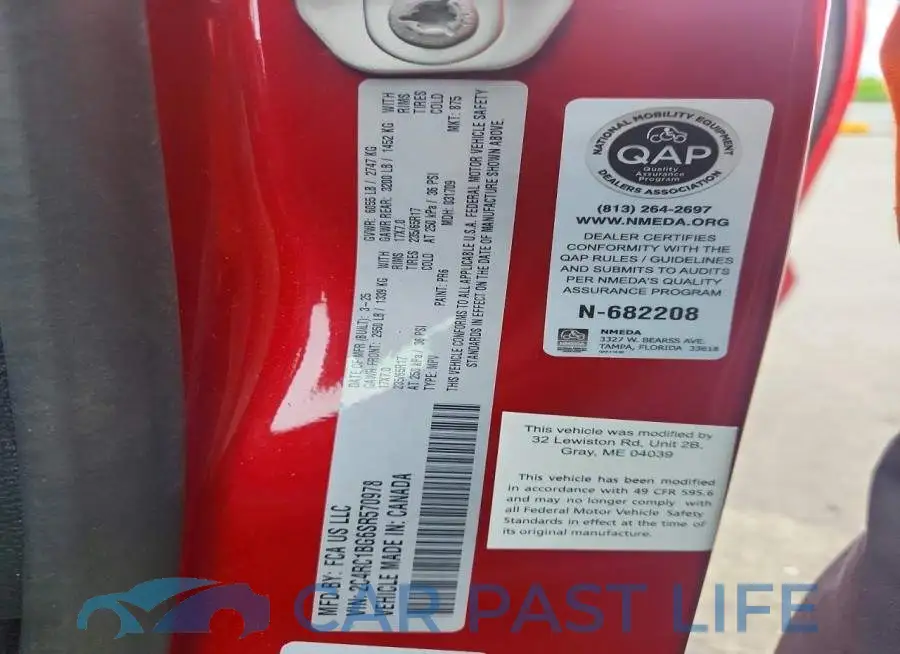 2C4RC1BG6SR570978# 13