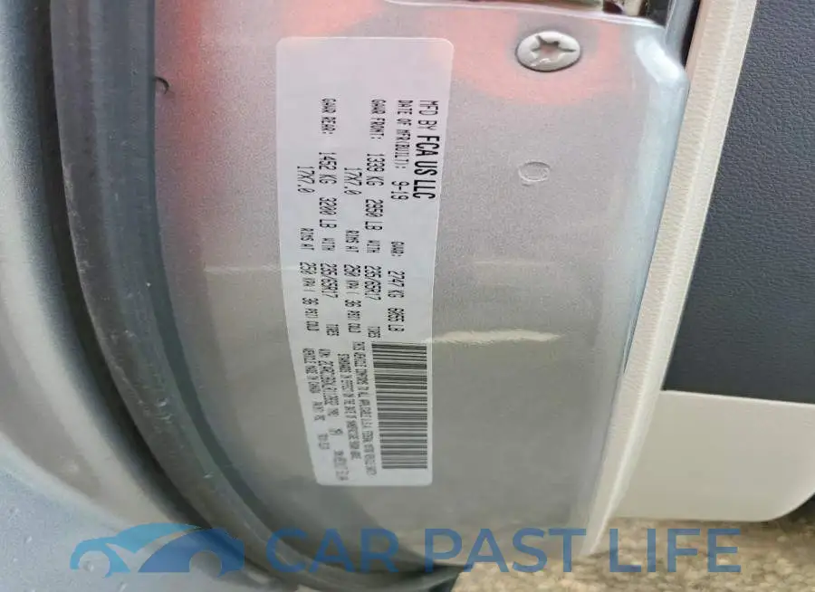 2C4RC1BGXLR112832# 13