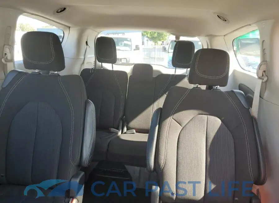 2C4RC1CG2PR602329# 10