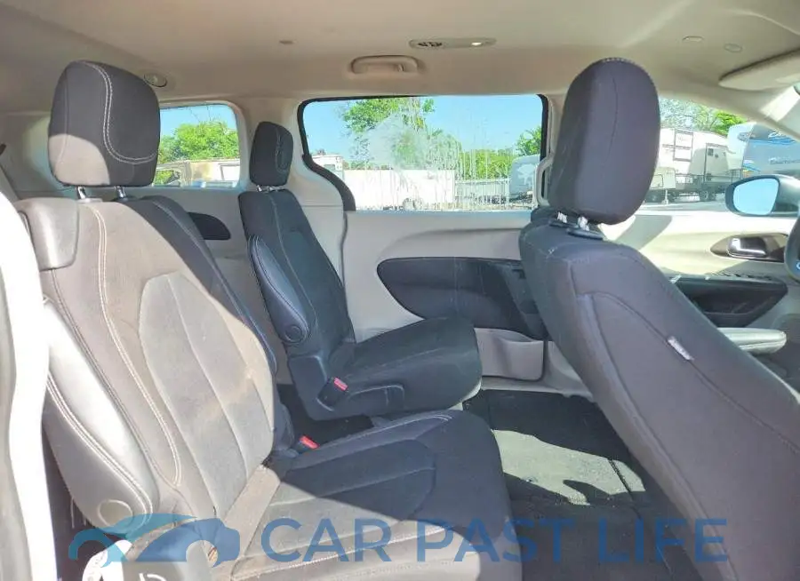 2C4RC1CG4NR168850# 11