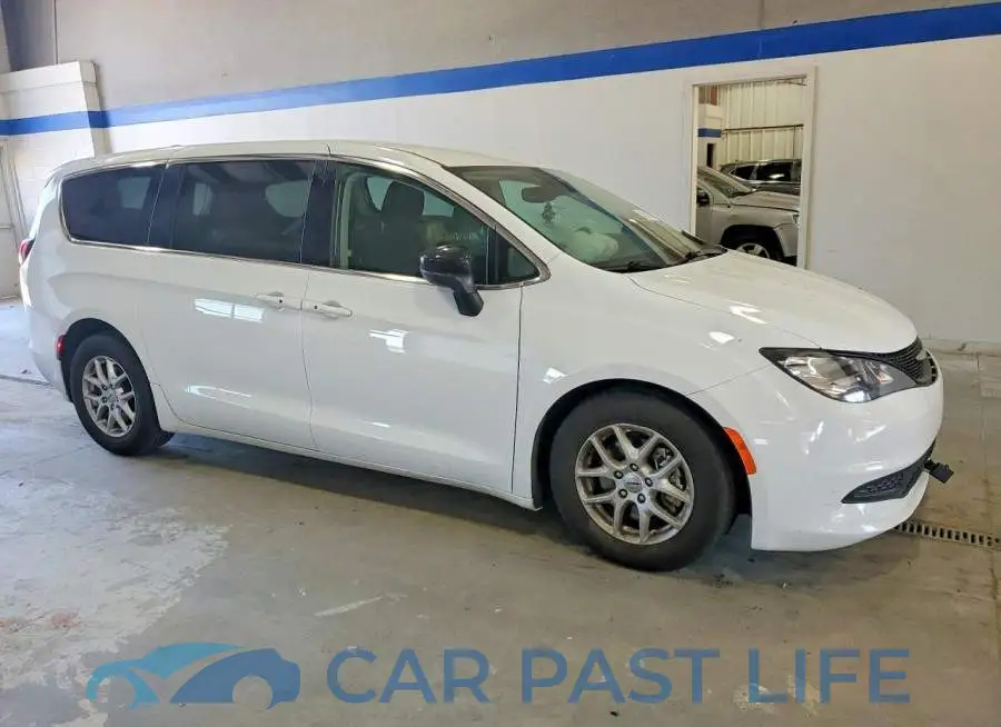 2C4RC1CG6RR200493# 4