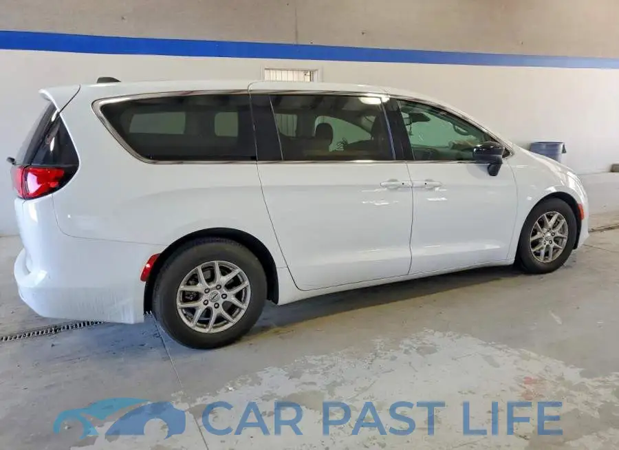 2C4RC1CG6RR200493# 3