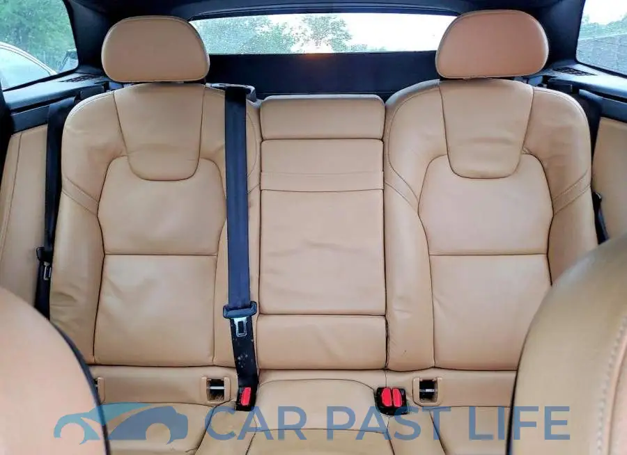 YV4102RK2J1048435# 10
