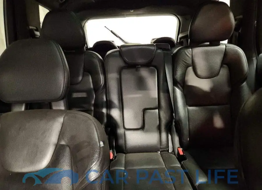 YV4A22PK5J1321560# 10