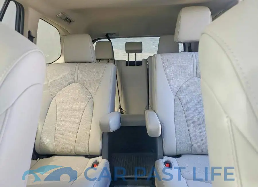 5TDACAB58RS024020# 10