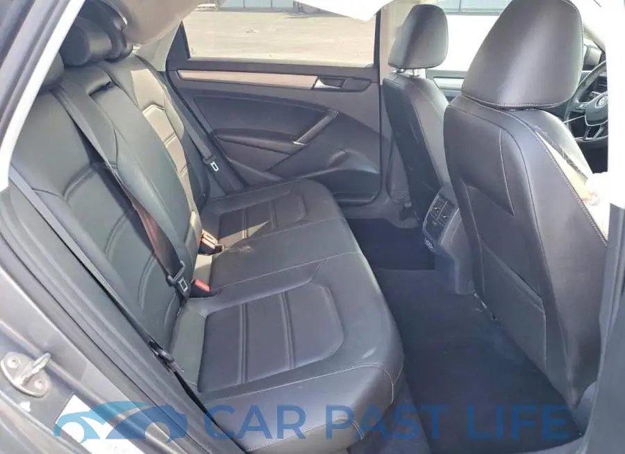 1VWSA7A36MC013585# 10