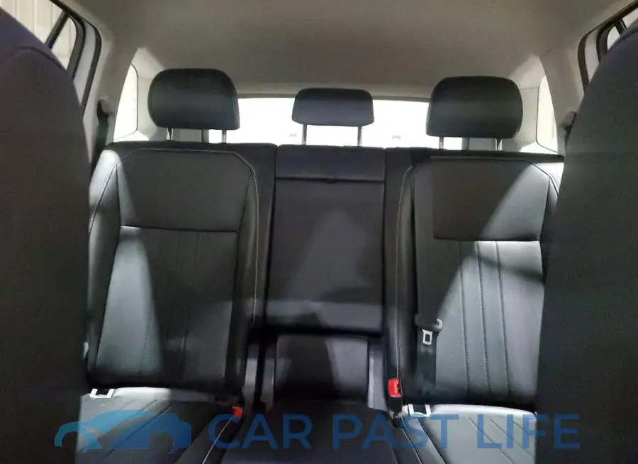 3VV2B7AX3RM032928# 10