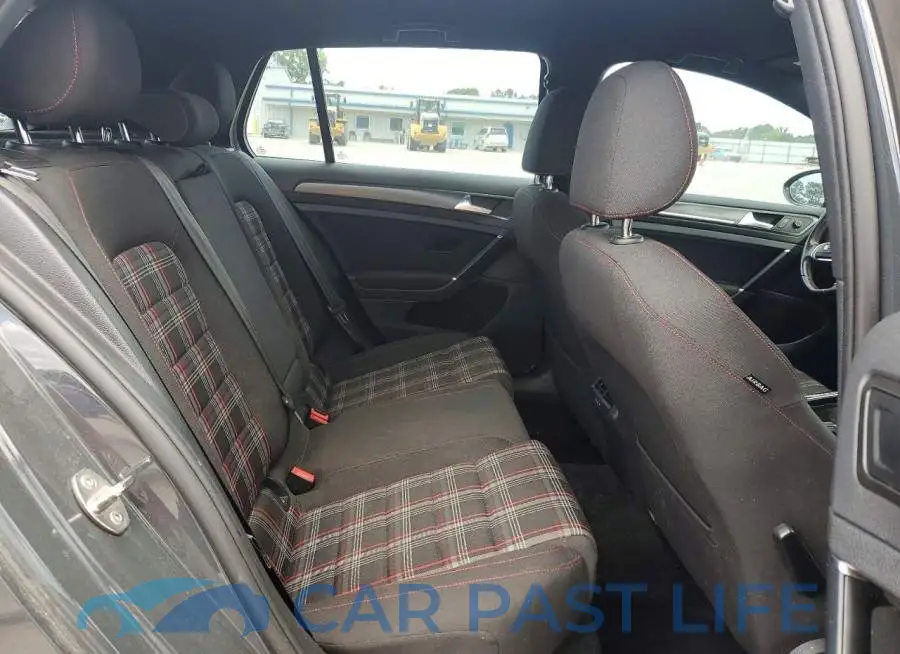 3VW6T7AU4KM004657# 10