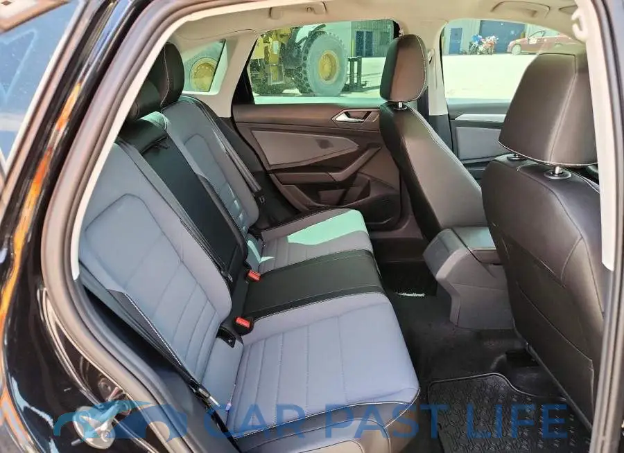 3VW7W7BU2TM005642# 10