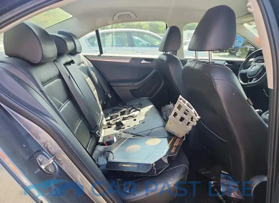 3VWDB7AJ0JM206510# 10