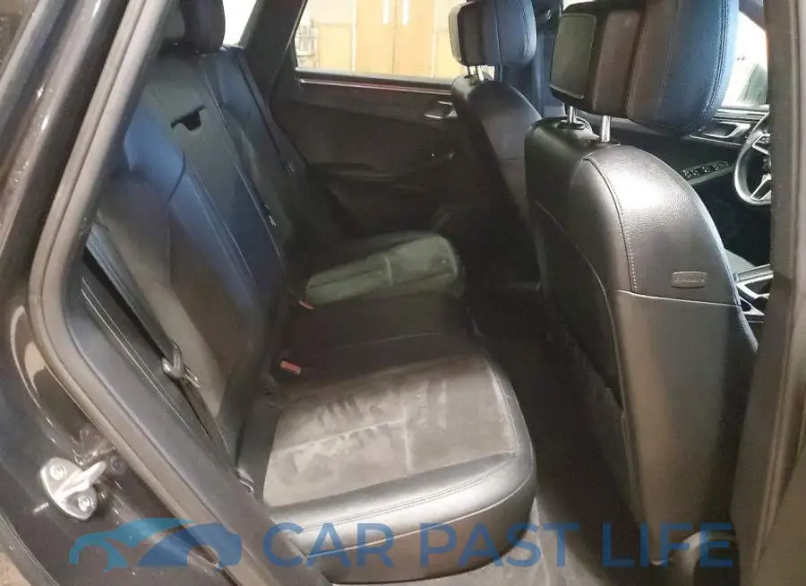 WP1AA2A54JLB16789# 11