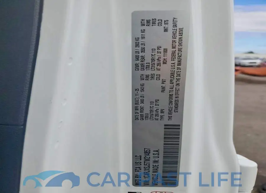 1C4RJXSJ5TW214857# 14