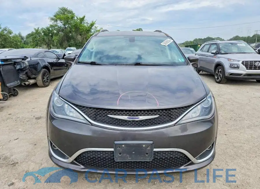 2C4RC1BG4KR650375# 5