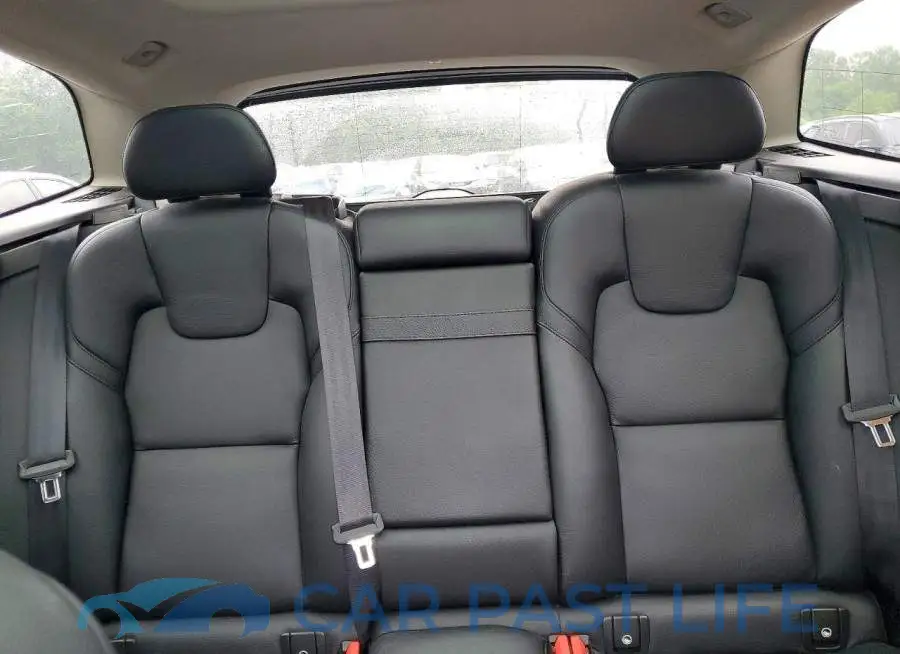 LYV102RK8JB082794# 10