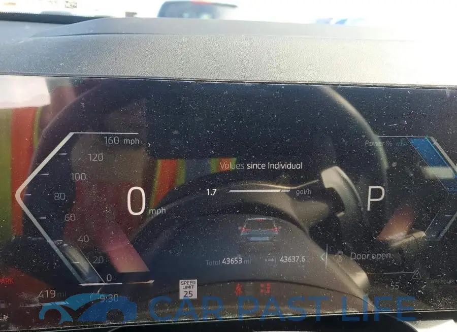 5UX53GP09S9001687# 9