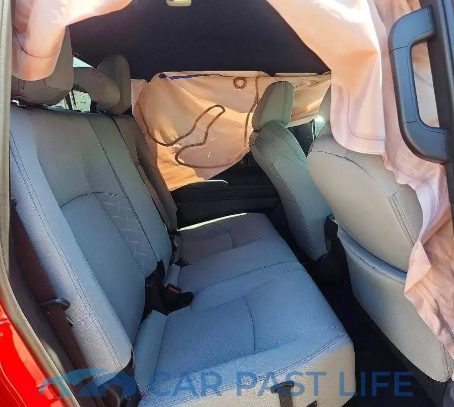 3TYLB5JN8TT109083# 10