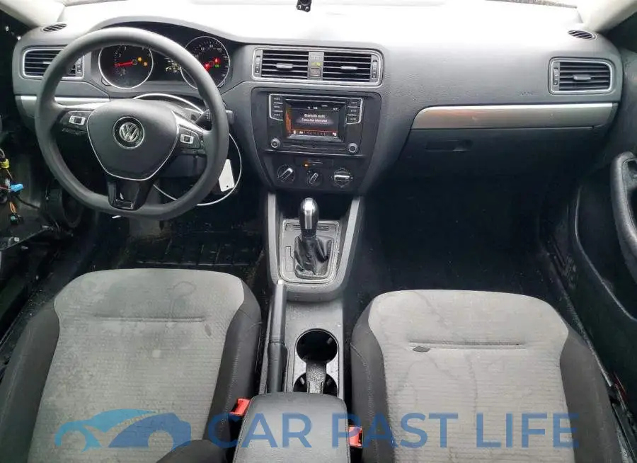 3VW2B7AJ8JM260483# 8