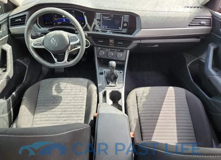 3VW4M7BU9PM011582# 8