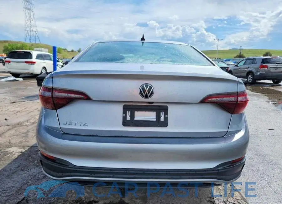 3VW4M7BU9PM011582# 6