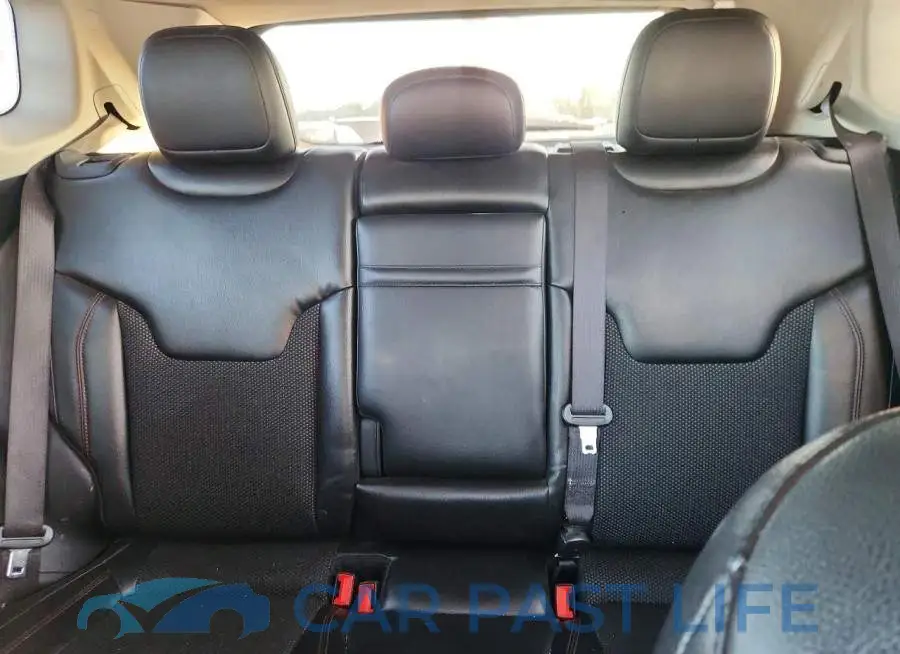 3C4NJDDB5JT451662# 10