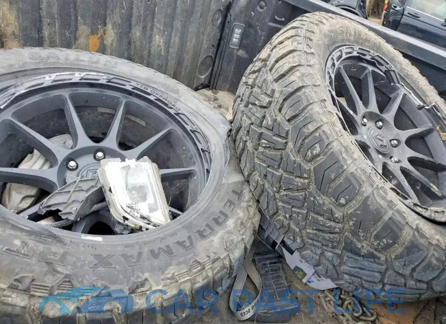 3GCUYEEL7MG246877# 12