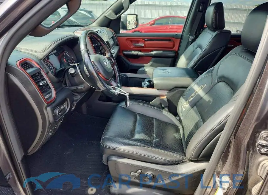 1C6SRFLT6KN811368# 7