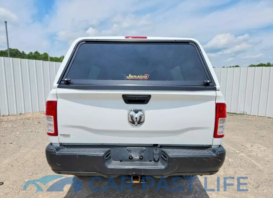 3C6UR5HJ6KG587585# 6
