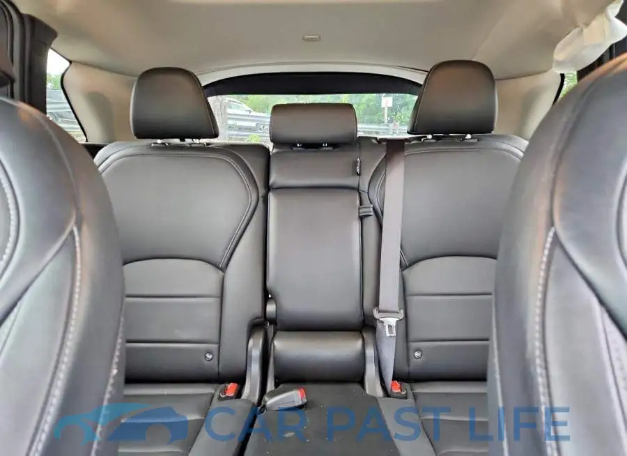 3PCAJ5M31KF137584# 10